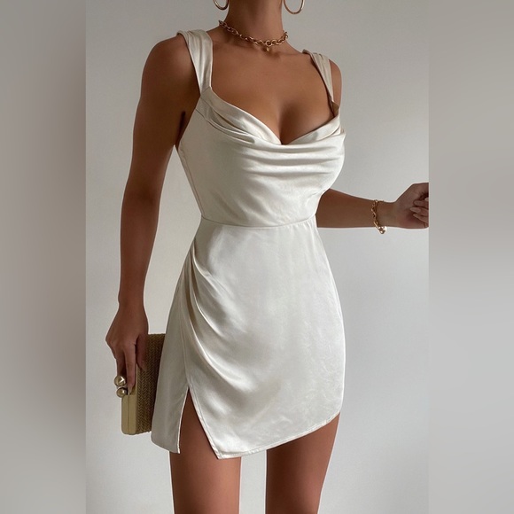 runaway the label Dresses & Skirts - RUNAWAY
HAVANNA MINI DRESS - IVORY